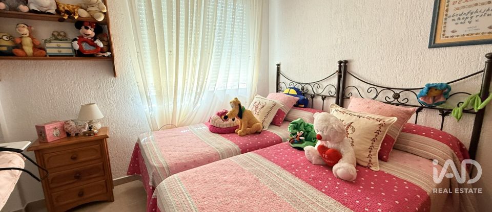 Pis 3 habitacions de 108 m² a La Antilla (21449)