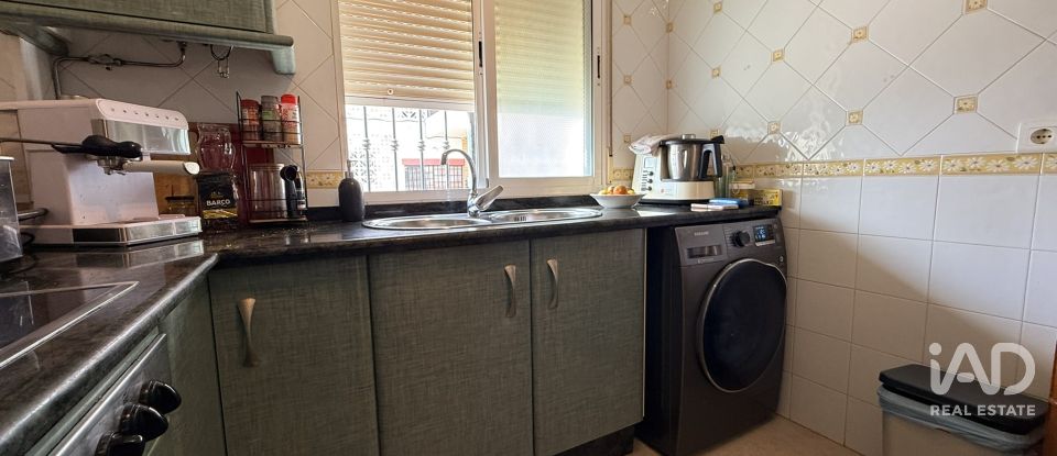 Pis 3 habitacions de 108 m² a La Antilla (21449)