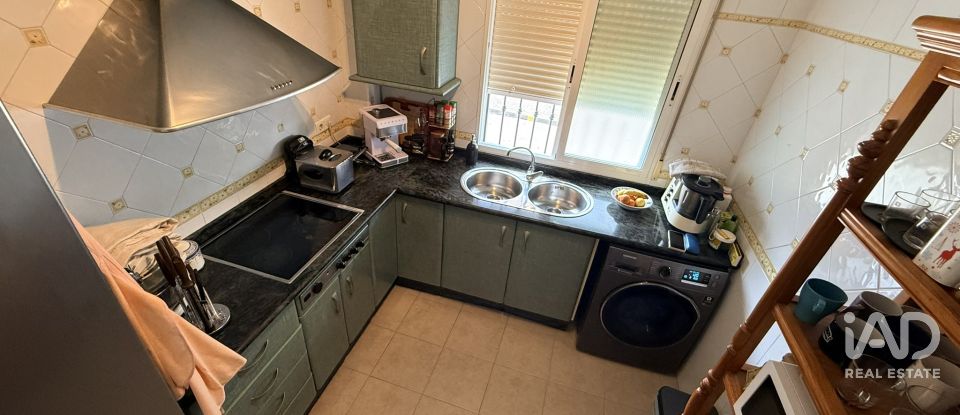 Pis 3 habitacions de 108 m² a La Antilla (21449)