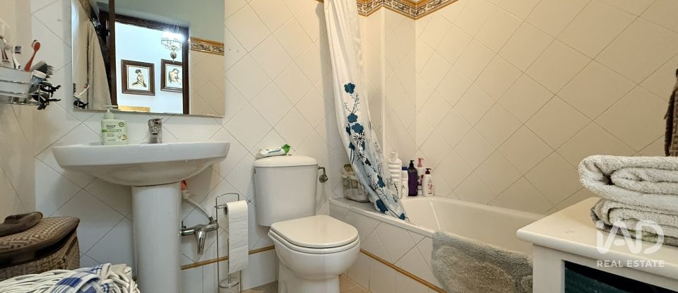 Pis 3 habitacions de 108 m² a La Antilla (21449)