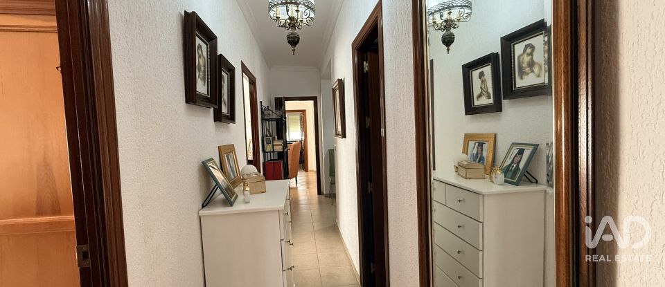 Pis 3 habitacions de 108 m² a La Antilla (21449)