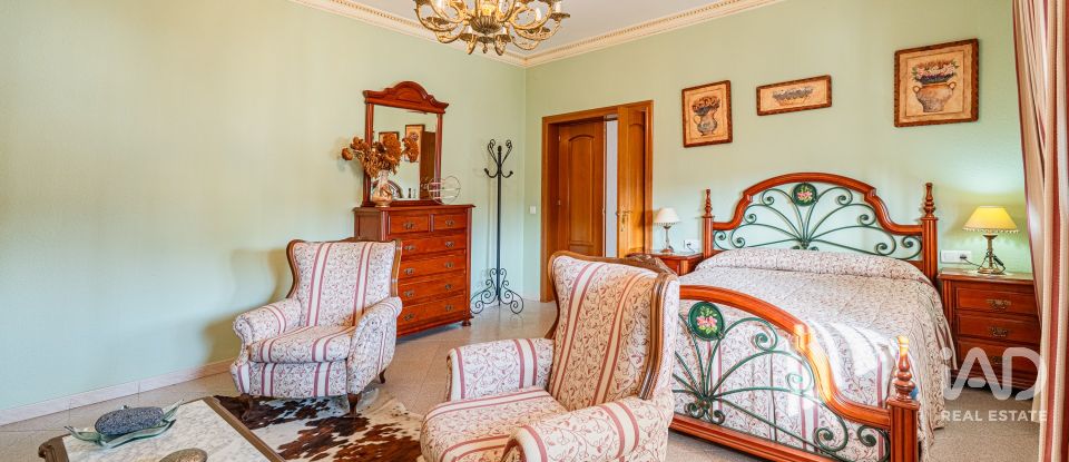 Chalet 0 habitaciones de 298 m² en Rociana del Condado (21720)