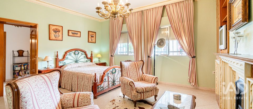 Chalet 0 habitaciones de 298 m² en Rociana del Condado (21720)