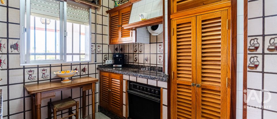 Chalet 0 habitaciones de 298 m² en Rociana del Condado (21720)