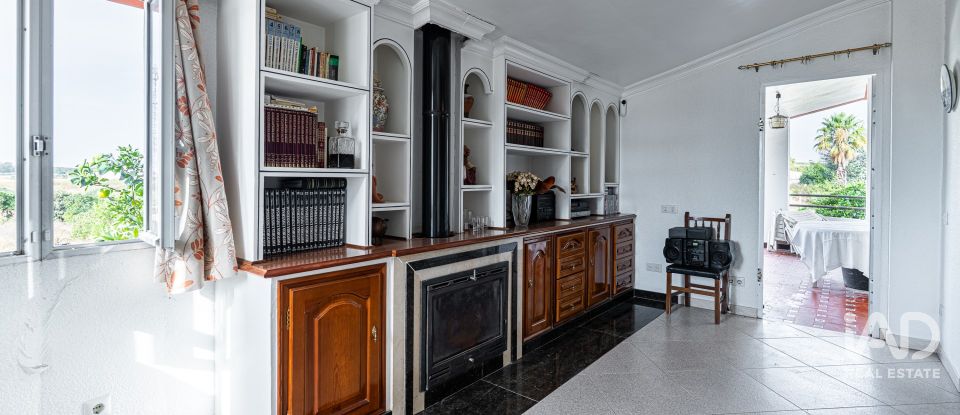 Chalet 0 habitaciones de 298 m² en Rociana del Condado (21720)