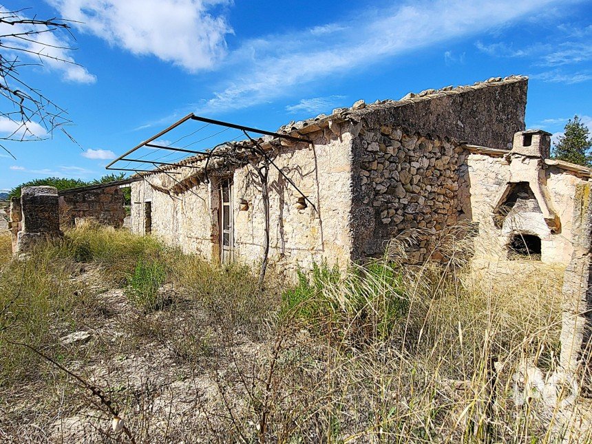 Land of 14,060 m² in Sineu (07510)