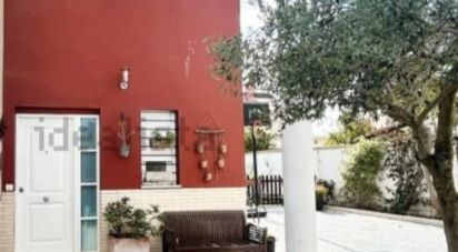 Casa 3 habitaciones de 173 m² en Palomares del Río (41928)