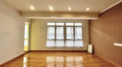 Apartment 4 bedrooms of 90 m² in Fene (15500)