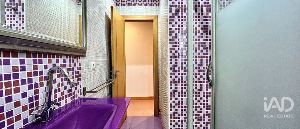 Piso 4 habitaciones de 90 m² en Fene (15500)