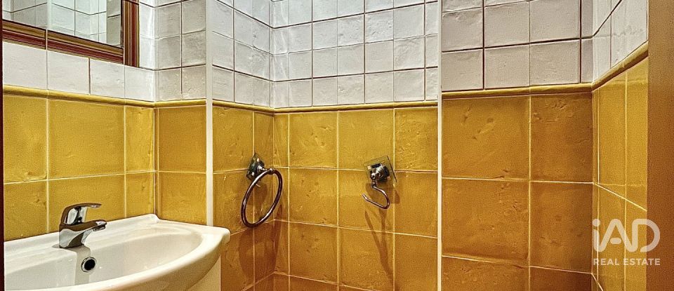 Piso 4 habitaciones de 90 m² en Fene (15500)