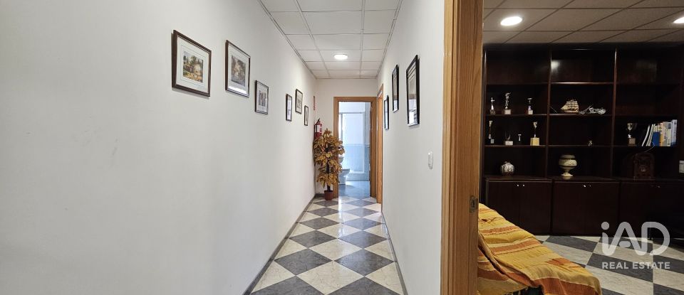 Tienda / local comercial de 451 m² en Poligono Industrial Juncaril (18210)