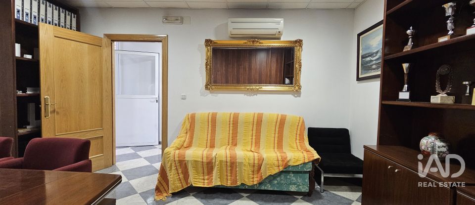 Tienda / local comercial de 451 m² en Poligono Industrial Juncaril (18210)