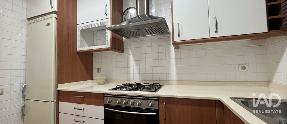 Piso 2 habitaciones de 76 m² en Barcelona (08021)