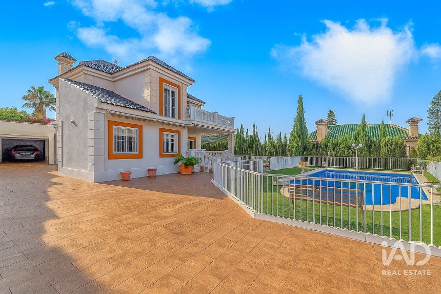 Casa de muntanya 6 habitacions de 200 m² a Balsares (03195)