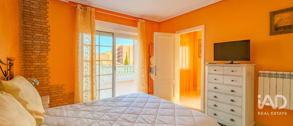 Casa de muntanya 6 habitacions de 200 m² a Balsares (03195)