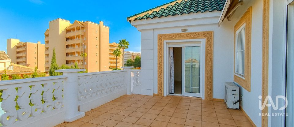 Casa de muntanya 6 habitacions de 200 m² a Balsares (03195)