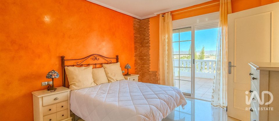 Casa de muntanya 6 habitacions de 200 m² a Balsares (03195)