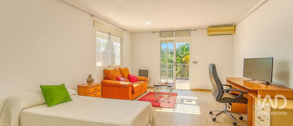 Casa de muntanya 6 habitacions de 200 m² a Balsares (03195)