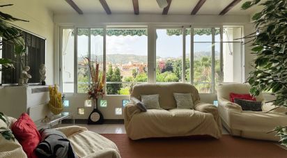 House 5 bedrooms of 322 m² in Adsubia (03786)