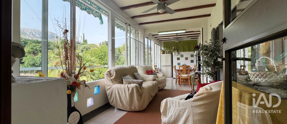 House 5 bedrooms of 322 m² in Adsubia (03786)