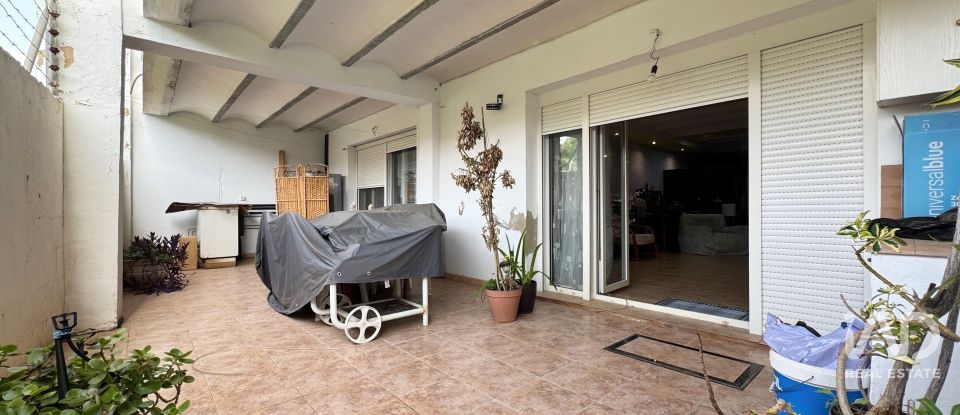 House 5 bedrooms of 322 m² in Adsubia (03786)