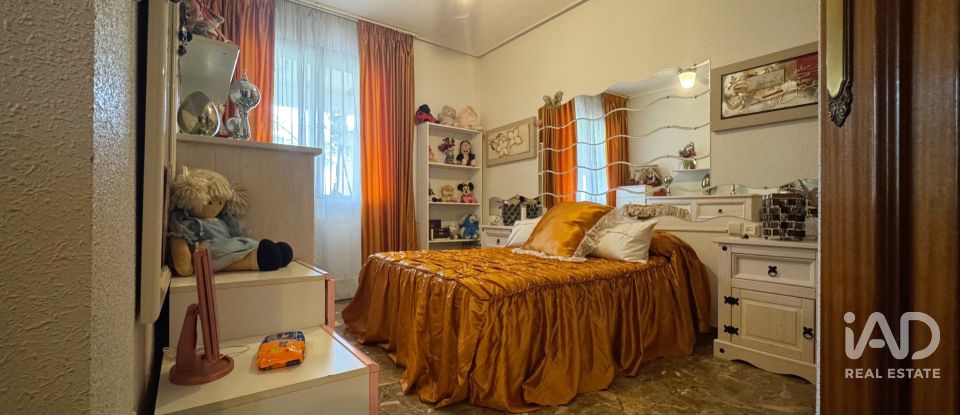 House 5 bedrooms of 322 m² in Adsubia (03786)