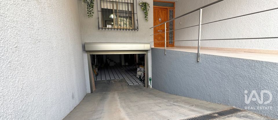 House 5 bedrooms of 322 m² in Adsubia (03786)