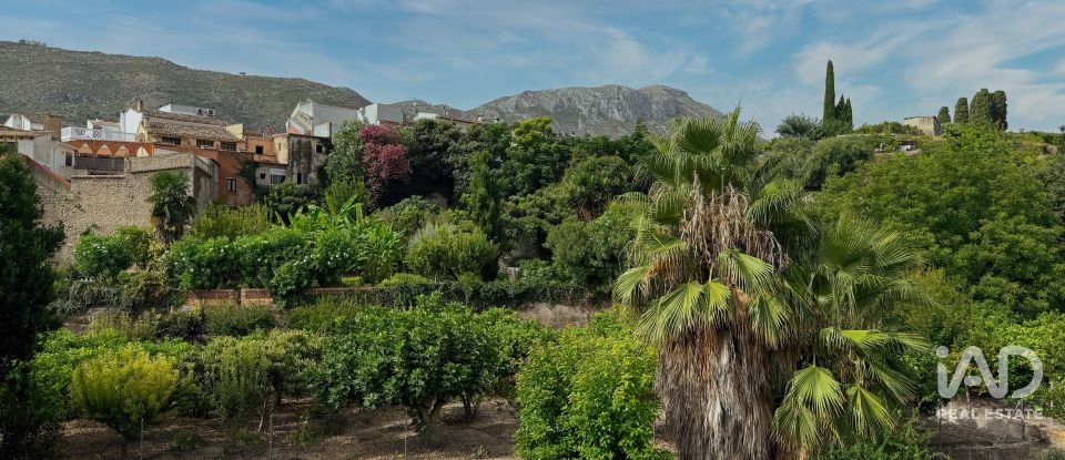 House 5 bedrooms of 322 m² in Adsubia (03786)