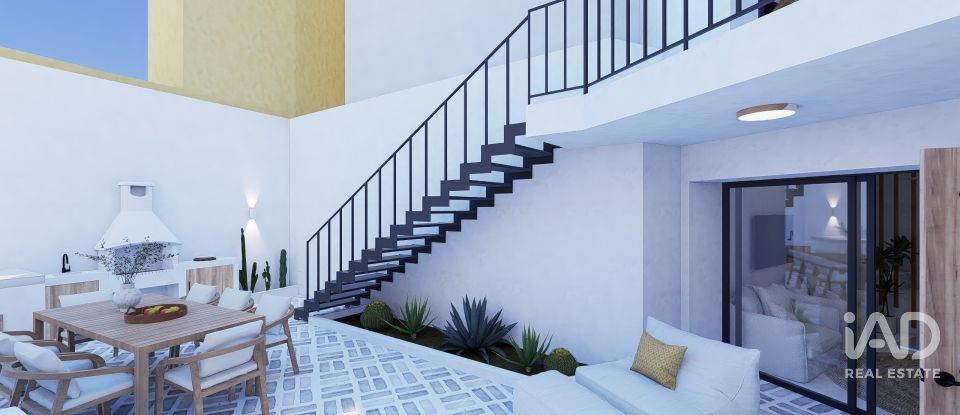 Casa de pueblo 3 habitaciones de 193 m² en Pego (03780)