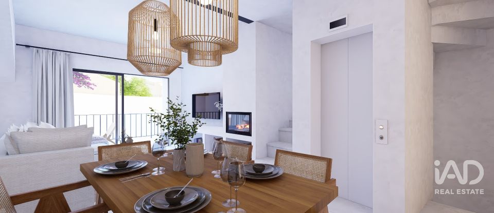 Casa de pueblo 3 habitaciones de 193 m² en Pego (03780)