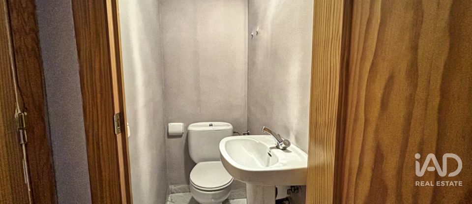 Shop / premises commercial of 60 m² in Ciudad Real (13001)