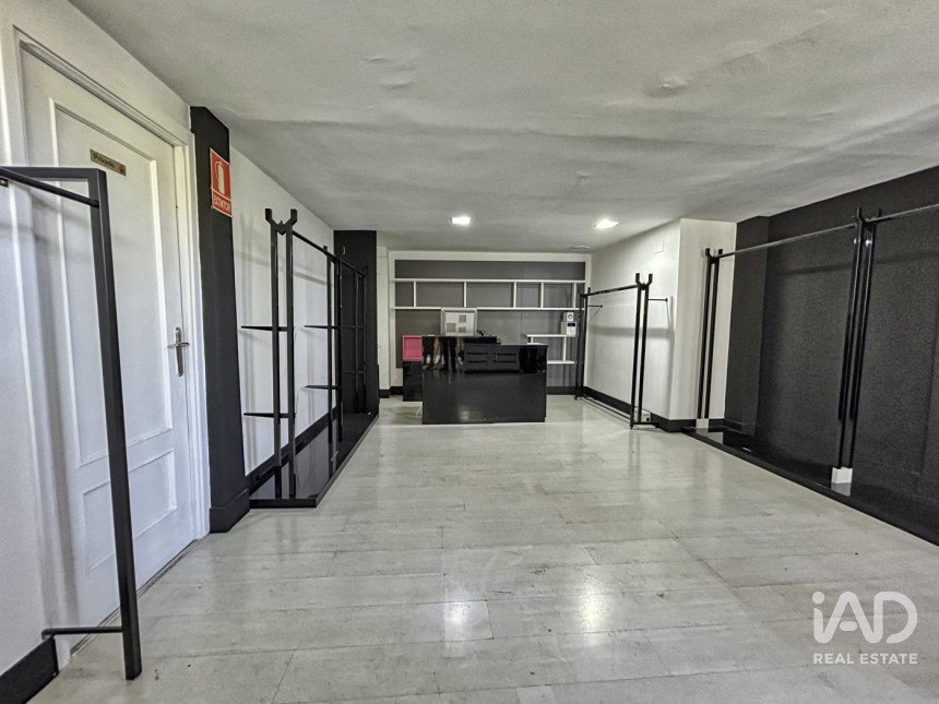 Shop / premises commercial of 60 m² in Ciudad Real (13001)