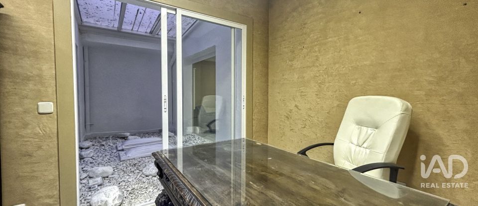 Shop / premises commercial of 325 m² in Ciudad Real (13001)