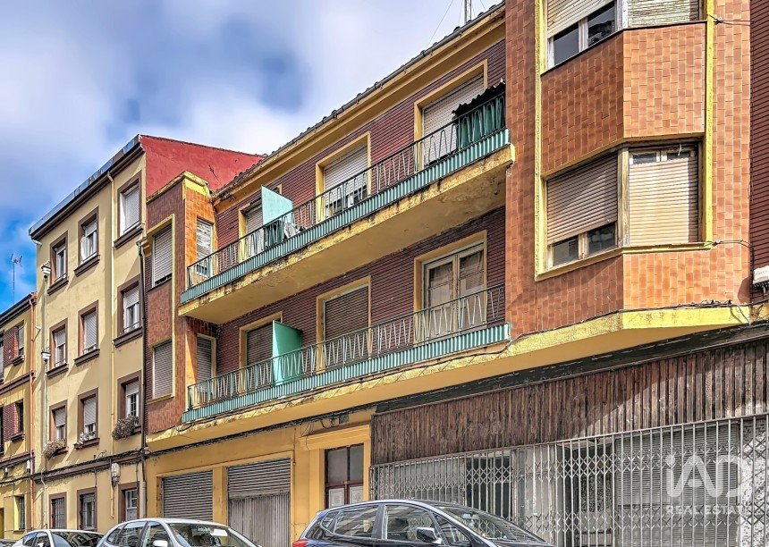 Immeuble de 576 m² à León (24009)