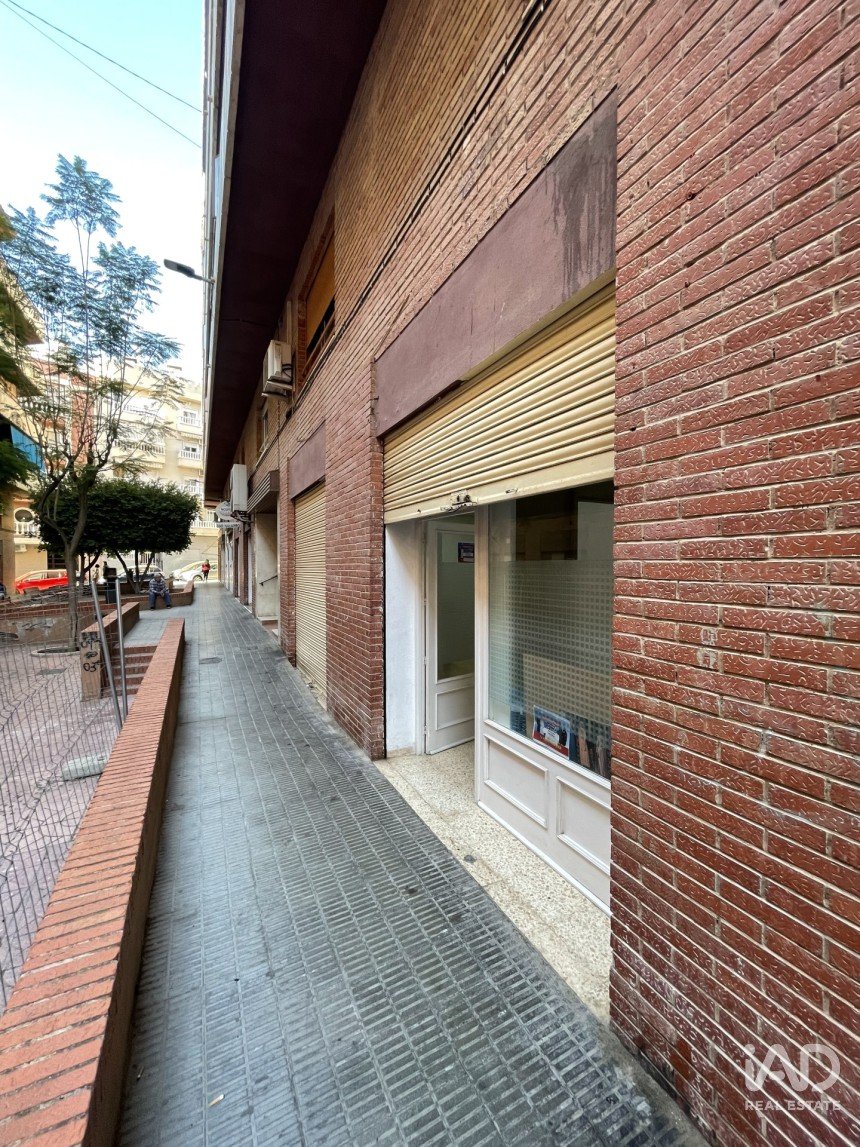 Tienda / local comercial de 155 m² en Crevillent (03330)