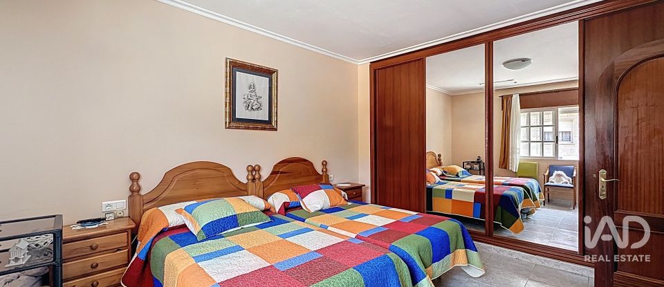 House 15 bedrooms of 689 m² in Aren (36992)