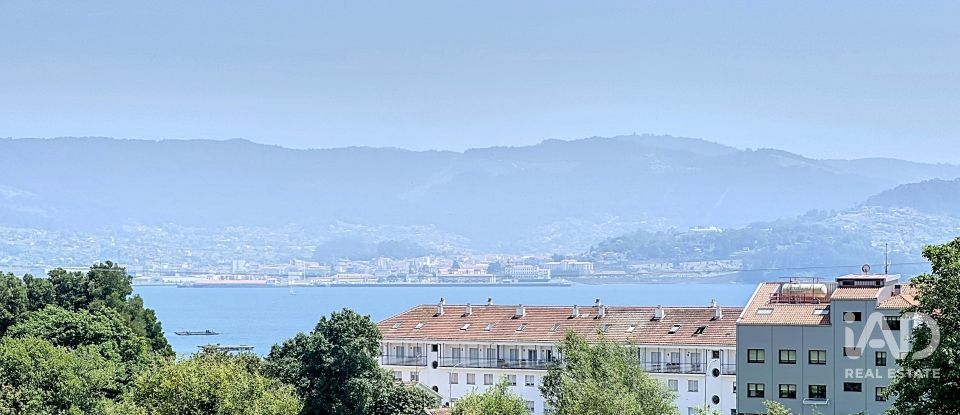 House 15 bedrooms of 689 m² in Aren (36992)