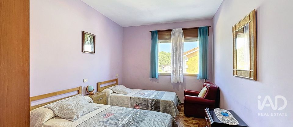 House 15 bedrooms of 689 m² in Aren (36992)