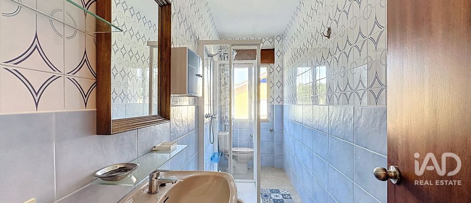 House 15 bedrooms of 689 m² in Aren (36992)