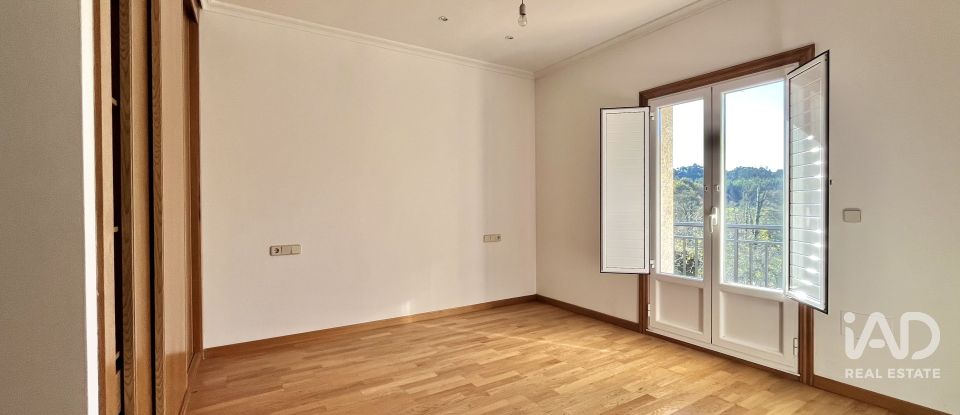 House 5 bedrooms of 300 m² in O Pino (15821)