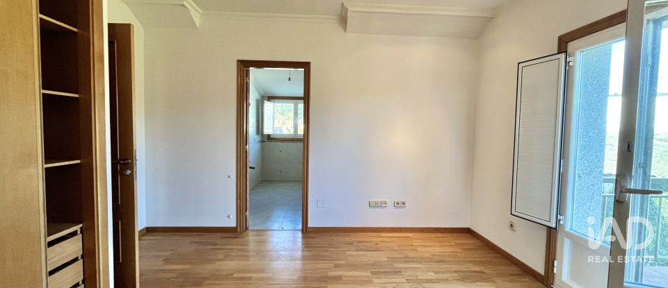 House 5 bedrooms of 300 m² in O Pino (15821)