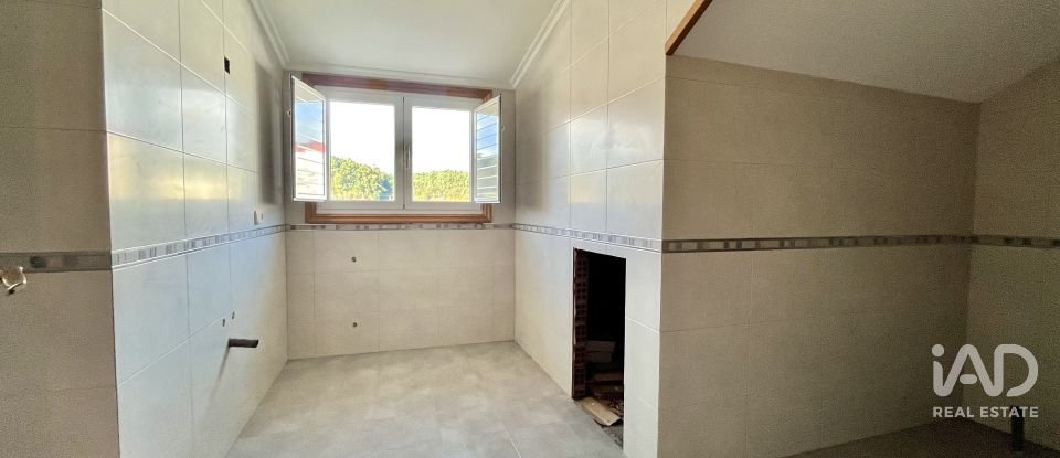 House 5 bedrooms of 300 m² in O Pino (15821)