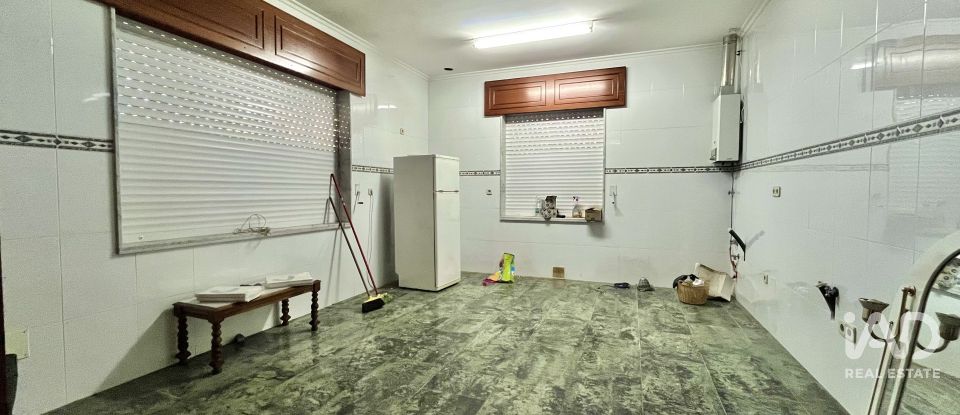 House 5 bedrooms of 300 m² in O Pino (15821)