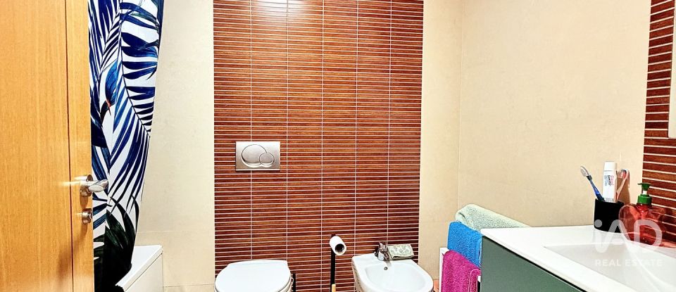 Apartment 2 bedrooms of 80 m² in Narón (15570)