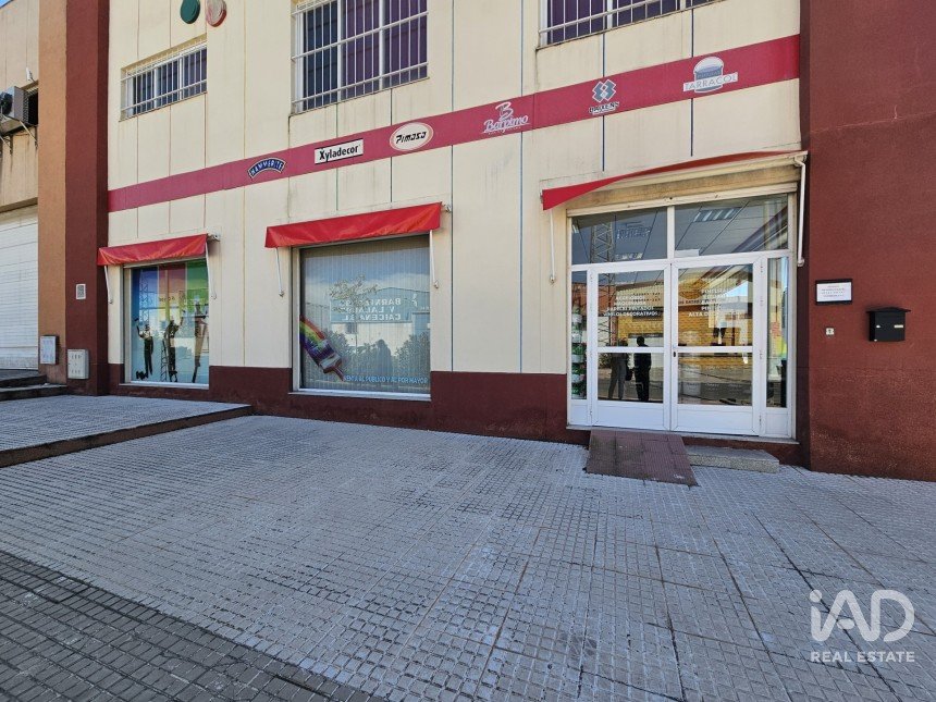 Tienda / local comercial de 449 m² en Poligono Industrial Juncaril (18220)