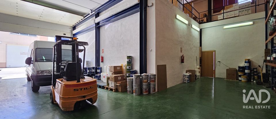 Tienda / local comercial de 449 m² en Poligono Industrial Juncaril (18220)