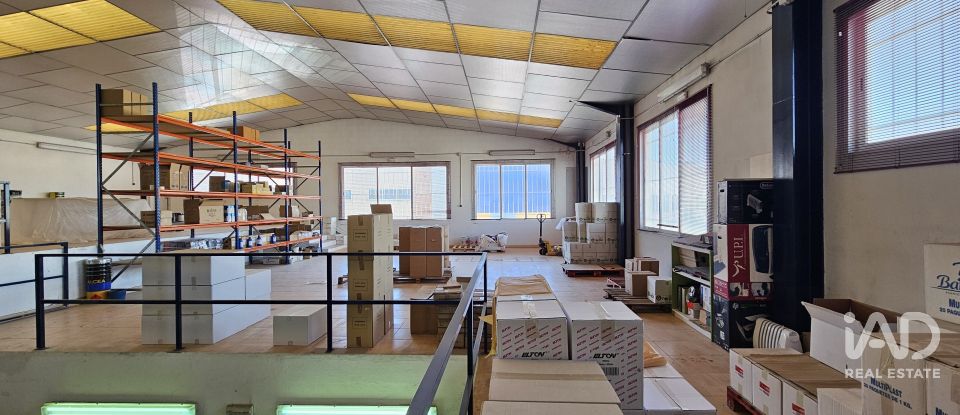 Tienda / local comercial de 449 m² en Poligono Industrial Juncaril (18220)