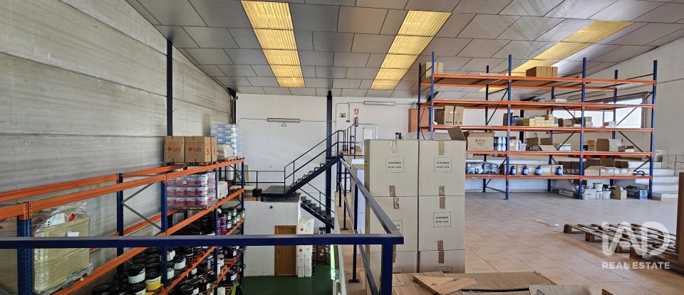 Tienda / local comercial de 449 m² en Poligono Industrial Juncaril (18220)