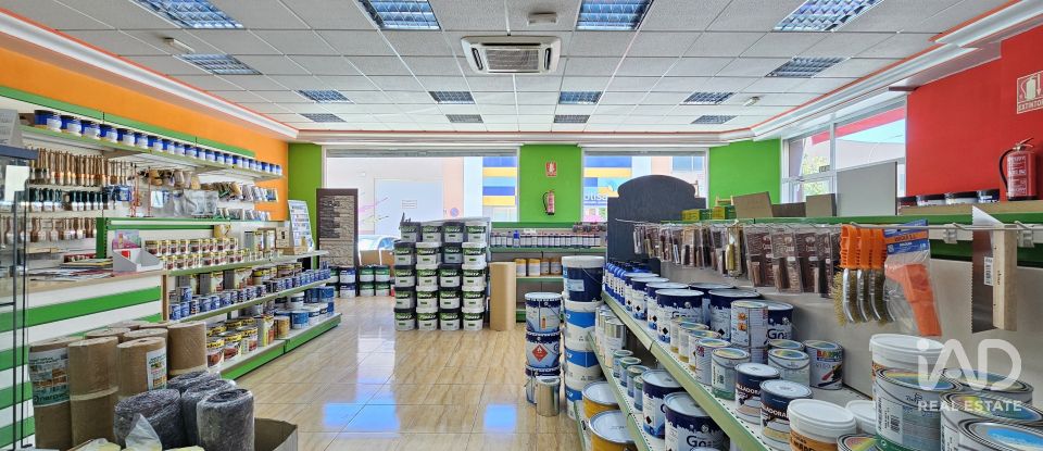 Tienda / local comercial de 449 m² en Poligono Industrial Juncaril (18220)