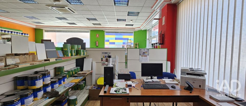 Tienda / local comercial de 449 m² en Poligono Industrial Juncaril (18220)
